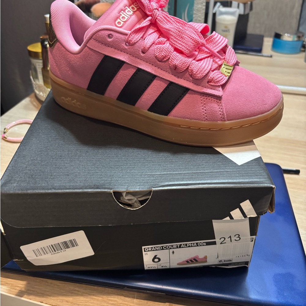 Women's Grand Court Alpha 00s Sneaker